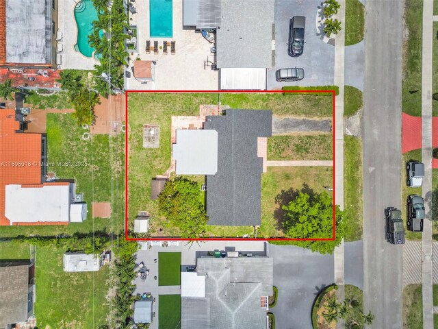 4230 SW 97th Pl, Miami, FL 33165 - bird's eye view of a pool area