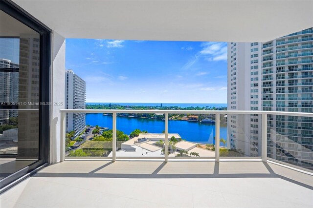 20281 E Country Club Dr Unit 1008, Aventura, FL 33180 - balcony with a water view