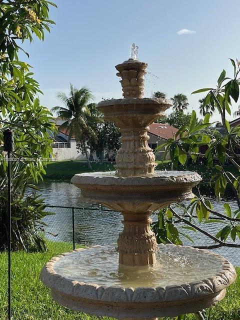 596 NW 164th Ave, Pembroke Pines, FL 33028 - view of property's community