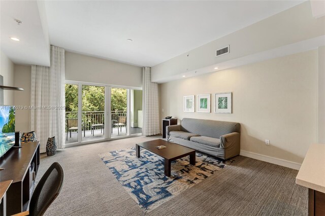 5300 NW 87th Ave Unit 1513, Doral, FL 33178 - living area with carpet floors, baseboards, and recessed lighting