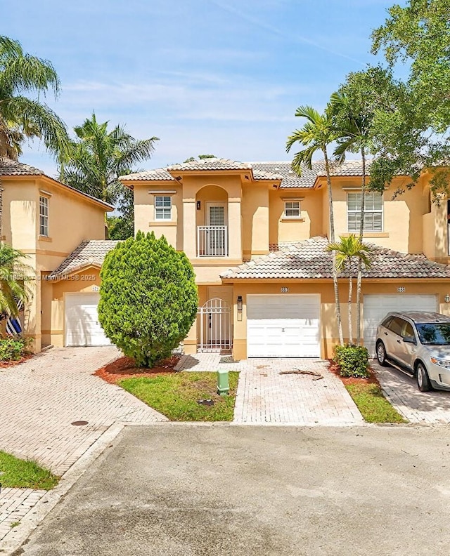 884 NW 170th Ter, Pembroke Pines, FL 33028 - photo 1