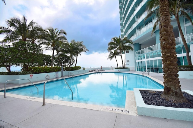 1900 N Bayshore Dr Unit 2804, Miami, FL 33132 - view of community pool