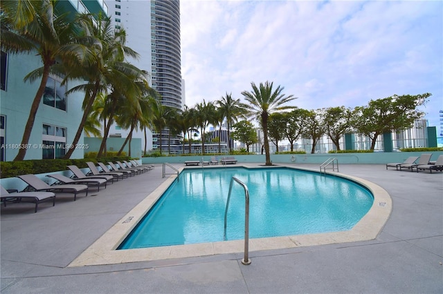 1900 N Bayshore Dr Unit 2804, Miami, FL 33132 - community pool featuring a patio
