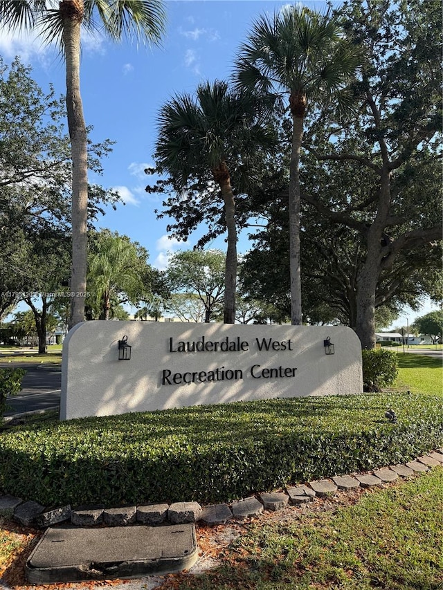 1250 NW 85th Ave, Plantation, FL 33322 - view of community / neighborhood sign