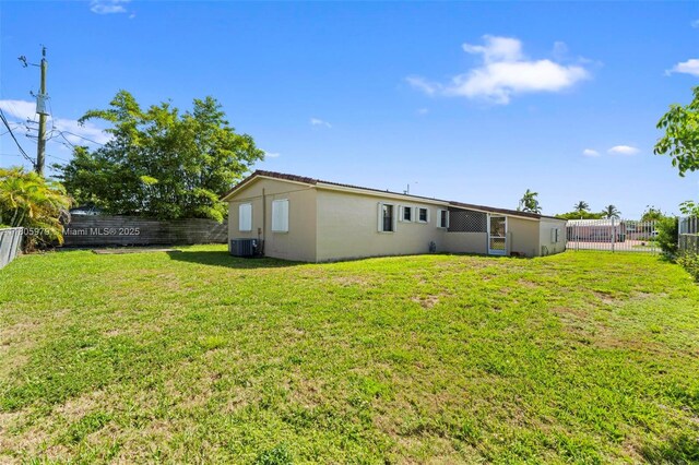 4295 SW 97th Ct, Miami, FL 33165 - view of yard featuring central air condition unit