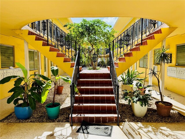 75 Washington Ave Unit 18, Miami Beach, FL 33139 - view of stairway