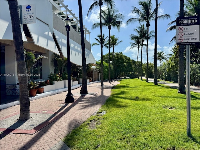 75 Washington Ave Unit 18, Miami Beach, FL 33139 - surrounding community with a yard