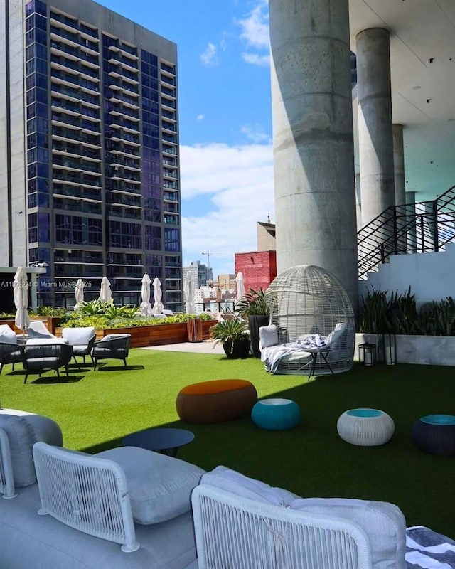 398 NE 5th St Unit 1619, Miami, FL 33132 - surrounding community with a view of city