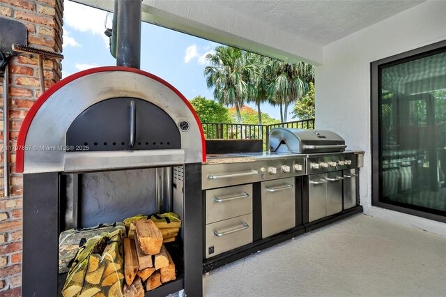 11850 SW 42nd Ct, Davie, FL 33330 - view of patio / terrace