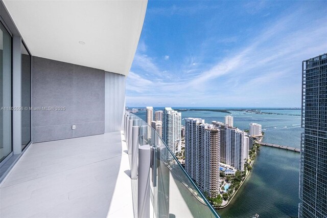 300 Biscayne Boulevard Way Unit 4507W, Miami, FL 33131 - balcony featuring a water view and a city view