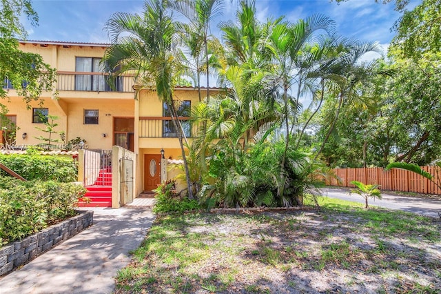 7753 Grande St, Sunrise, FL 33351 - photo 1