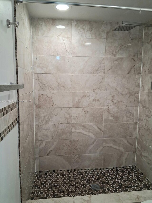 3905 N Nob Hill Rd Unit 510, Sunrise, FL 33351 - full bathroom with a tile shower