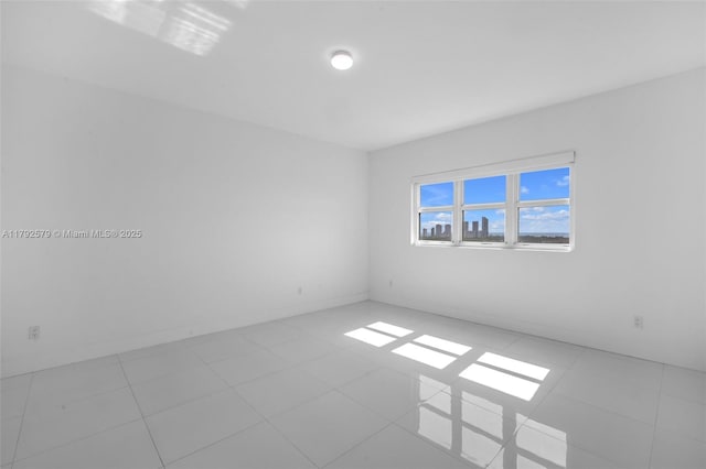 14951 Royal Oaks Ln Unit 2105, North Miami, FL 33181 - view of spare room