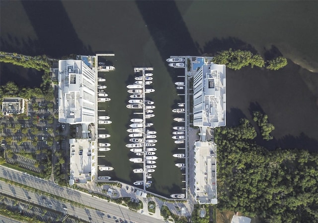 17301 Biscayne Blvd Unit 1108, Aventura, FL 33160 - aerial view of property and surrounding area featuring a marina