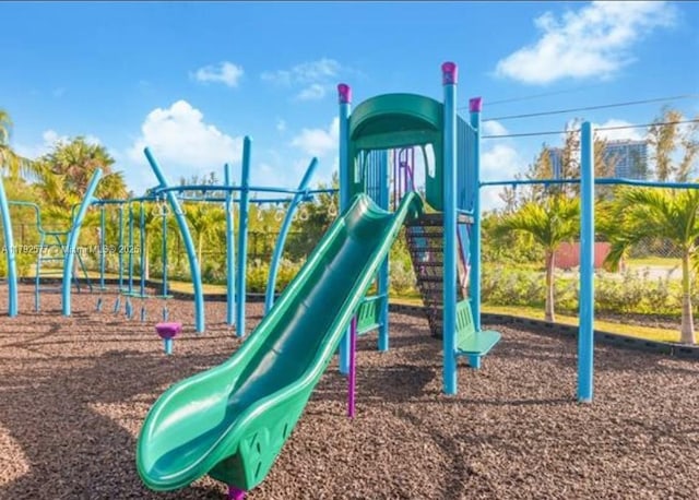17301 Biscayne Blvd Unit 1108, Aventura, FL 33160 - view of community play area