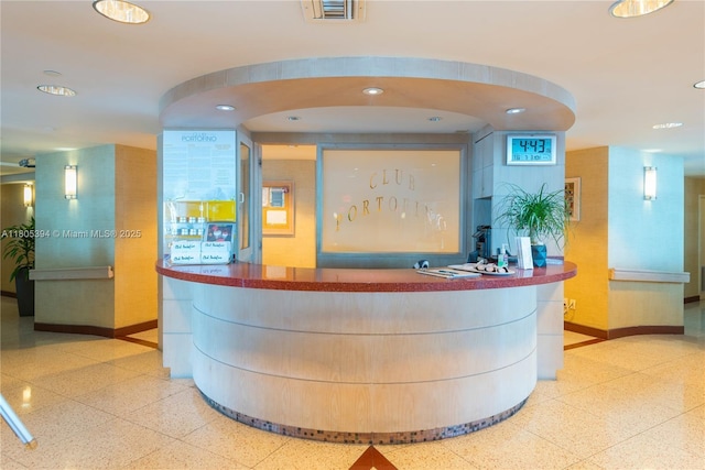 300 S Pointe Dr Unit 2005, Miami Beach, FL 33139 - reception with recessed lighting