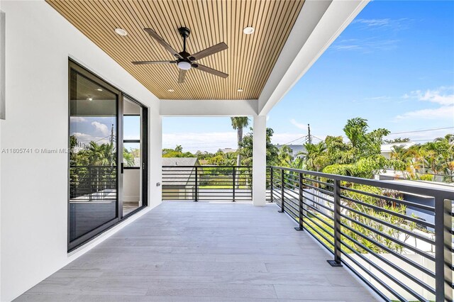1233 NE 12th Ave Unit B, Fort Lauderdale, FL 33304 - balcony with a ceiling fan