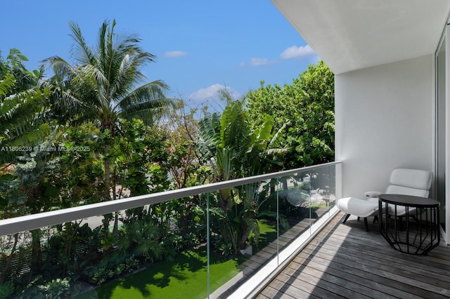 4700 N Meridian Ave, Miami Beach, FL 33140 - view of balcony