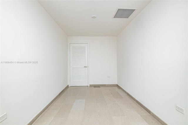 88 SW 7th St Unit 2504, Miami, FL 33130 - unfurnished room featuring baseboards