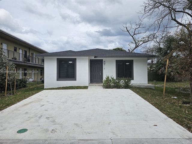 714 NW 4th Ave, Pompano Beach, FL 33060 - view of front facade featuring stucco siding