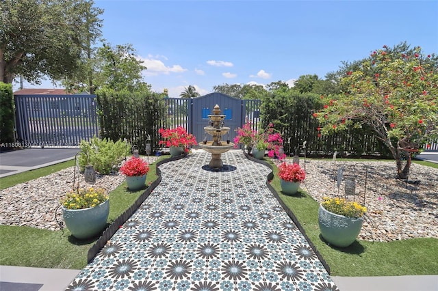 101 NE 9th Ave, Hialeah, FL 33010 - view of yard