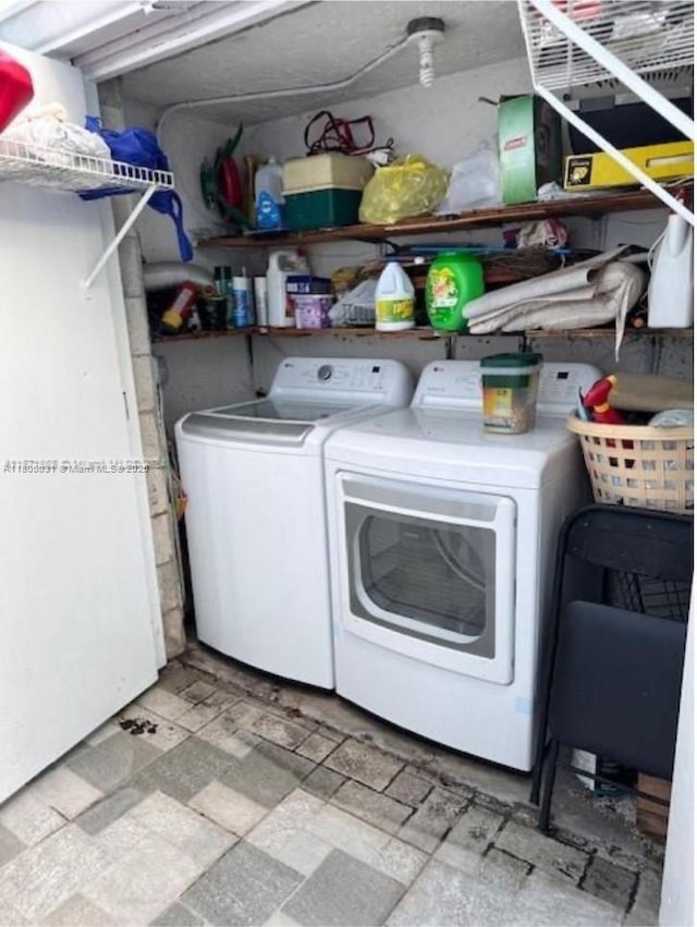 2110 SW 122nd Ct Unit 2110, Miami, FL 33175 - laundry room featuring washer and clothes dryer