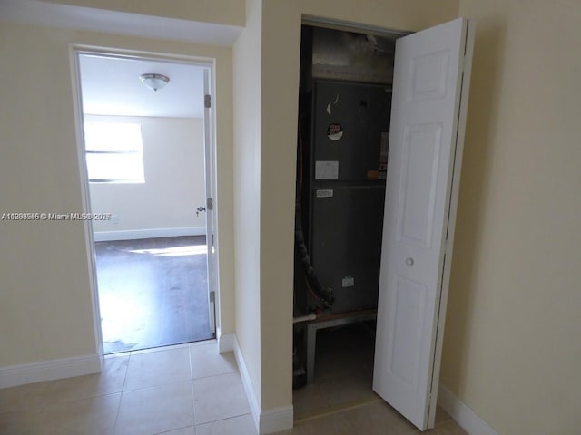 2507 N 66th Ave, Hollywood, FL 33024 - hall featuring baseboards and light tile patterned floors