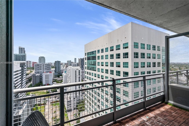 690 SW 1st Ct Unit 2717, Miami, FL 33130 - balcony featuring a view of city