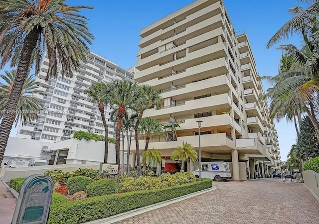 1621 Collins Ave Unit 505, Miami Beach, FL 33139 - view of apartment building / complex