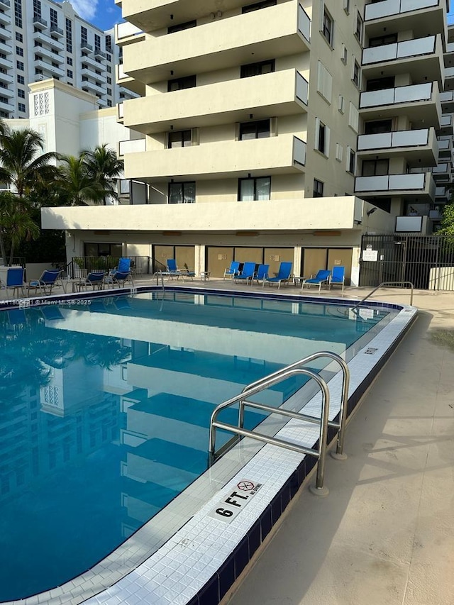 1621 Collins Ave Unit 505, Miami Beach, FL 33139 - view of community pool