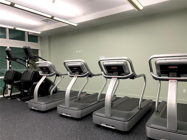 1900 N Bayshore Dr Unit 4708, Miami, FL 33132 - view of workout area
