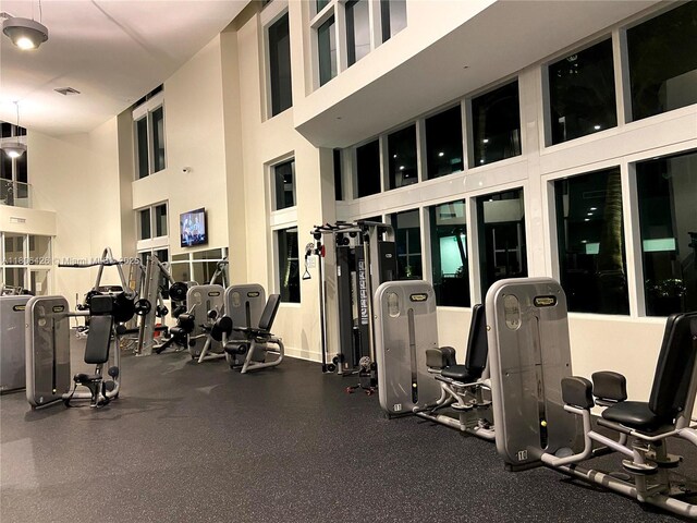 1900 N Bayshore Dr Unit 4708, Miami, FL 33132 - workout area featuring a high ceiling