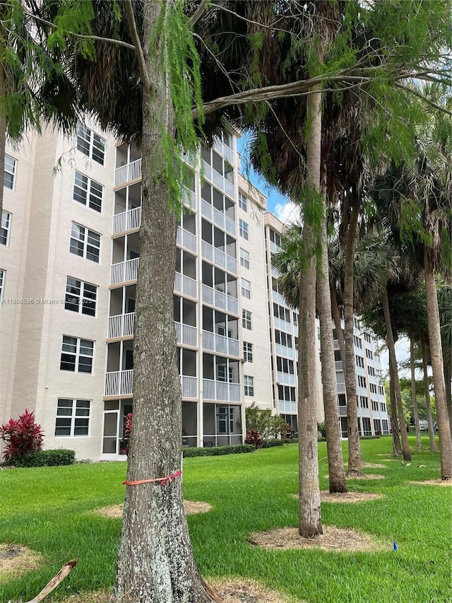 250 Jacaranda Dr Unit 303, Plantation, FL 33324 - view of apartment building / complex