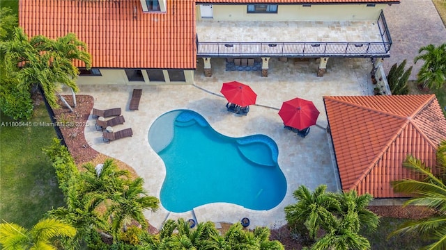 11915 Green Oak Dr, Davie, FL 33330 - view of swimming pool with a patio area