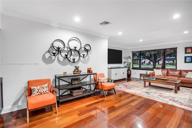 11915 Green Oak Dr, Davie, FL 33330 - living room with recessed lighting, wood finished floors, crown molding, and baseboards