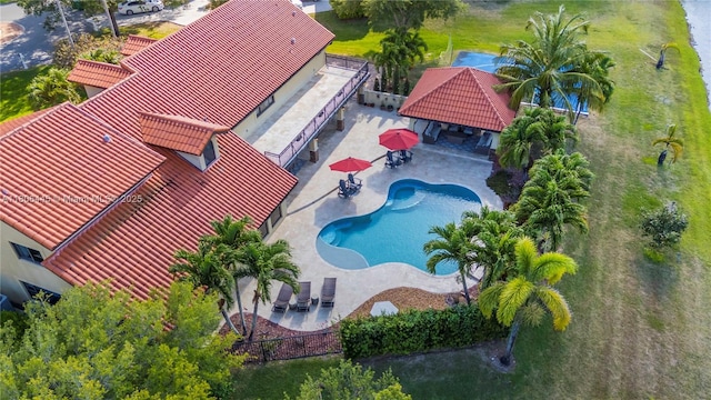 11915 Green Oak Dr, Davie, FL 33330 - view of subject property with a pool