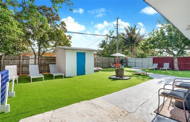 919 NW 13th St, Fort Lauderdale, FL 33311 - view of yard featuring a patio area