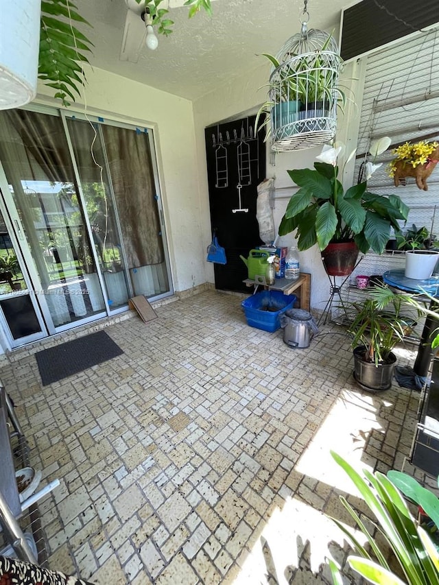 7400 NW 17th St Unit 209, Plantation, FL 33313 - view of patio with ceiling fan