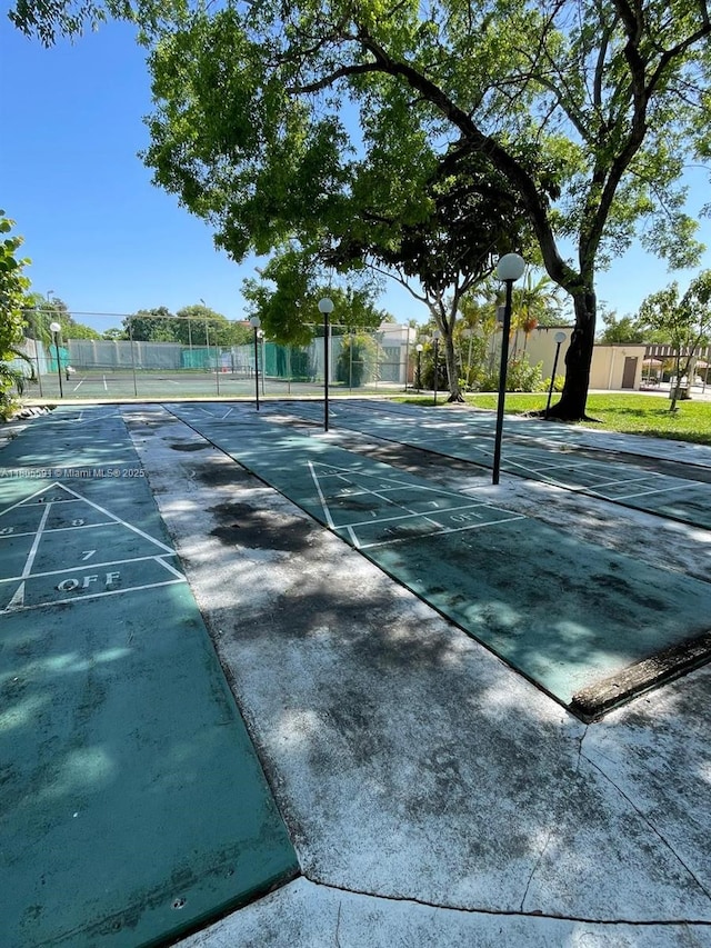 7400 NW 17th St Unit 209, Plantation, FL 33313 - surrounding community with shuffleboard