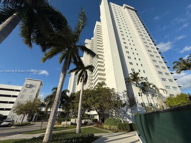 15051 Royal Oaks Ln Unit 1703, North Miami, FL 33181 - view of building exterior