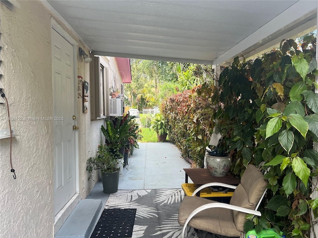 1527 NW 101st St, Miami, FL 33147 - view of patio / terrace