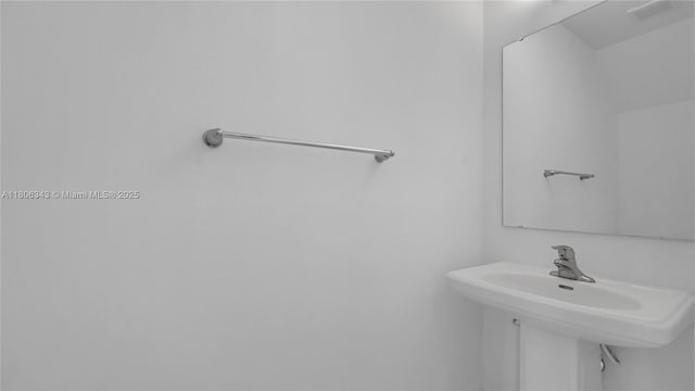 2621 NE 212th Ter Unit 209, Miami, FL 33180 - view of bathroom