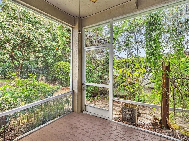 2530 E Aragon Blvd Unit 1, Sunrise, FL 33313 - unfurnished sunroom with ceiling fan