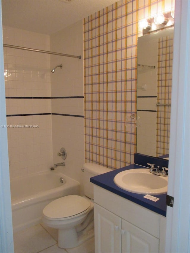 4112 Pine Ridge Ln, Weston, FL 33331 - full bath with tile patterned floors, bathtub / shower combination, vanity, toilet, and tile walls