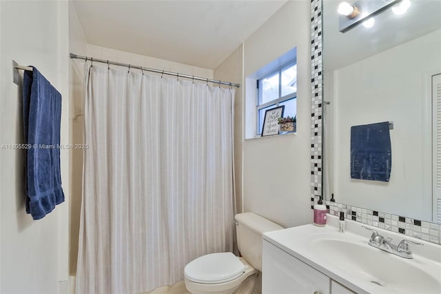 14226 SW 90th Ter, Miami, FL 33186 - full bath featuring toilet, vanity, curtained shower, and backsplash