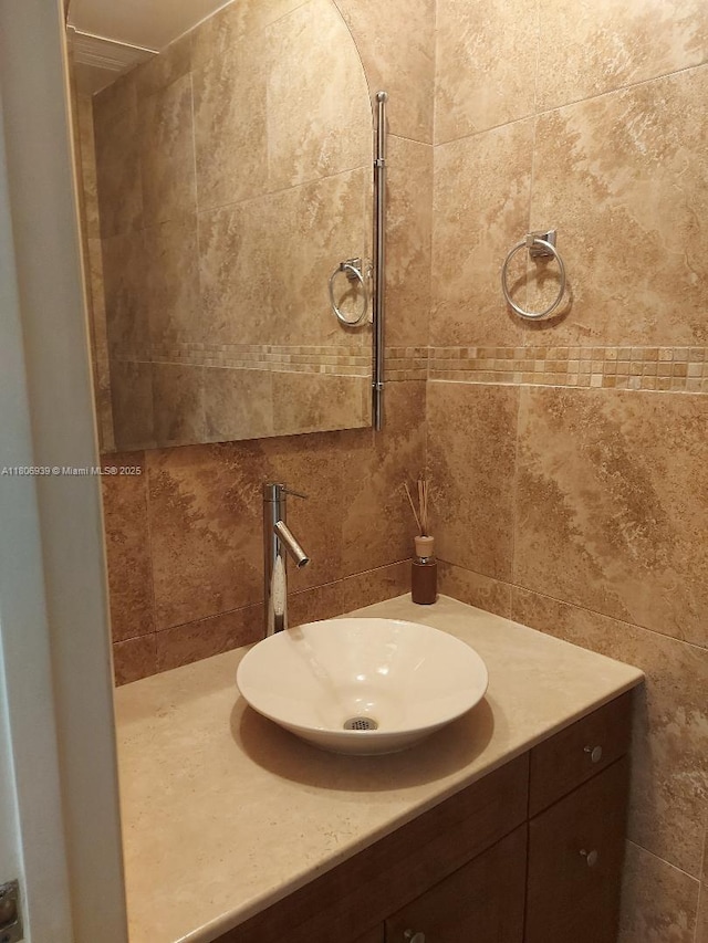 20033 NE 2nd Pl, Miami, FL 33179 - photo 6