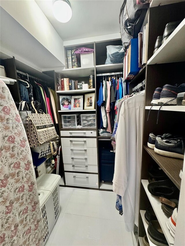 9801 Collins Ave Unit 19J, Bal Harbour, FL 33154 - view of walk in closet