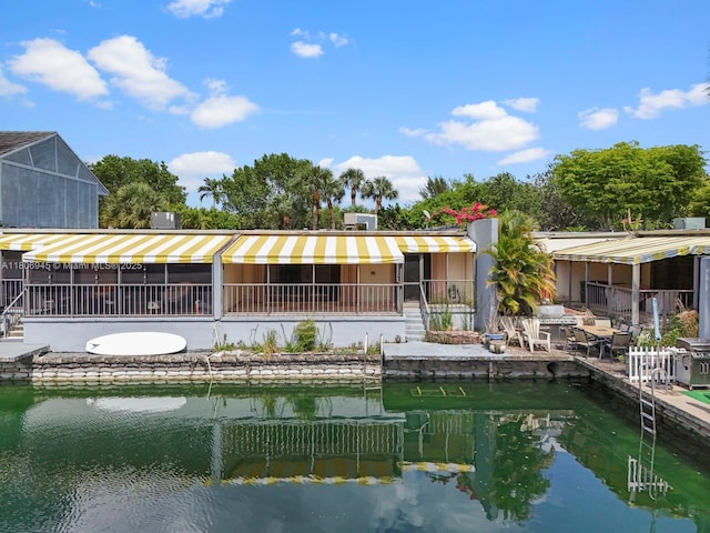 16380 Briar Patch Pl, Miami Lakes, FL 33014 - rear view of property featuring a water view