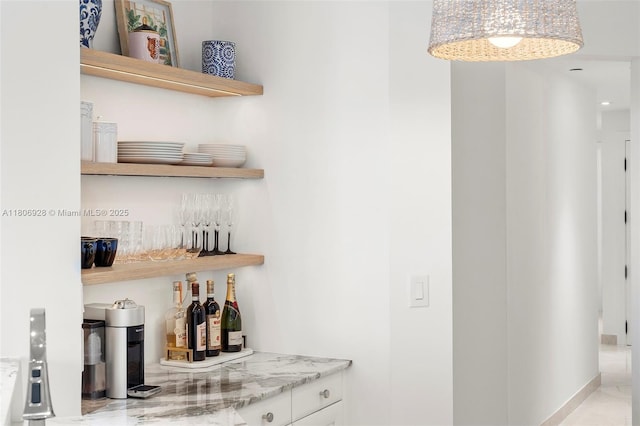 9751 E Bay Harbor Dr Unit 9C, Bay Harbor Islands, FL 33154 - view of indoor dry bar