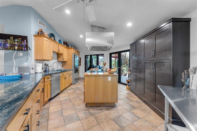 22800 SW 157th Ave, Miami, FL 33170 - kitchen with appliances with stainless steel finishes, a ceiling fan, a kitchen island, recessed lighting, and vaulted ceiling